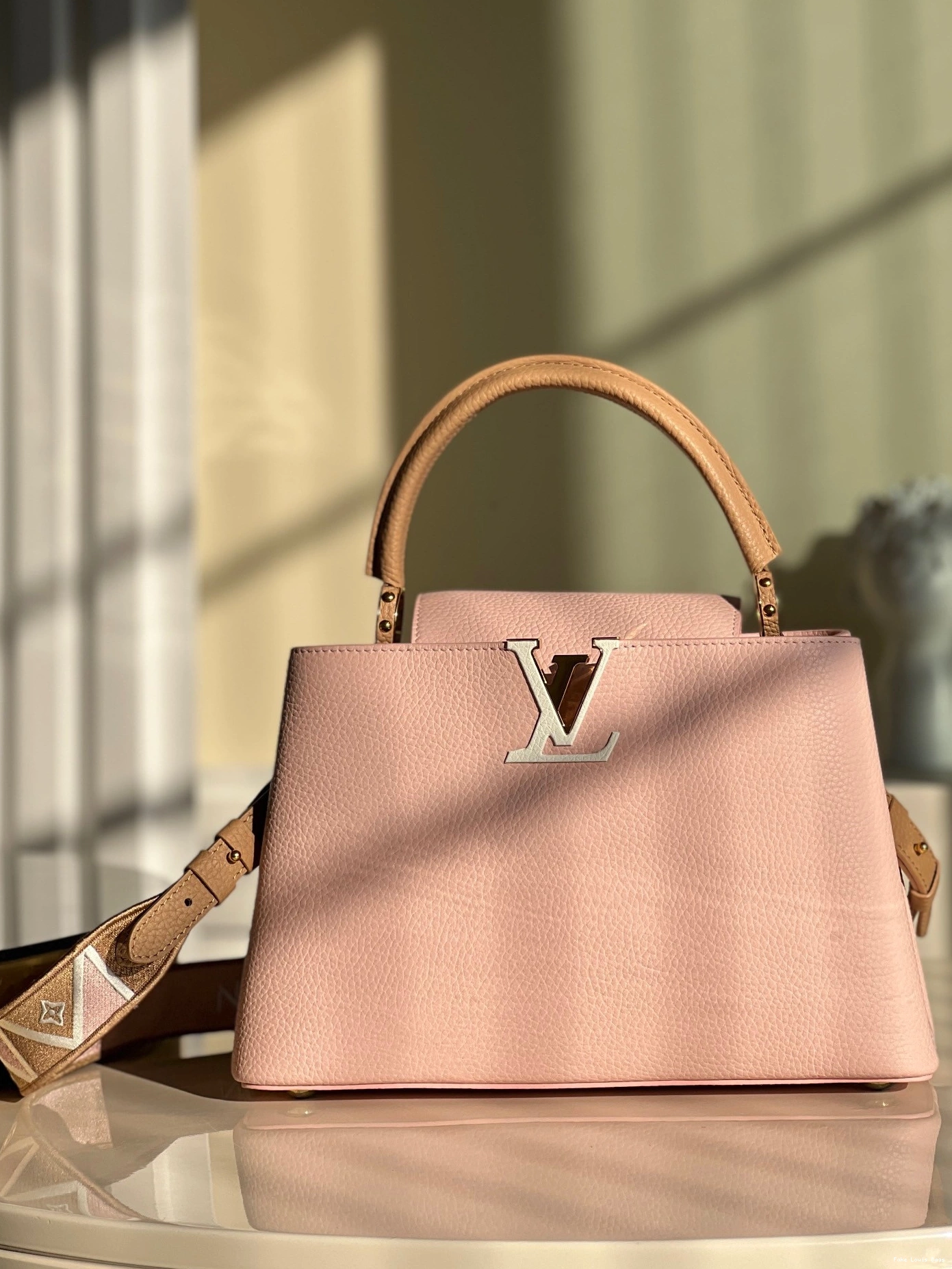 Fake Louis Bags LOUIS CAPUCINES VUITTON MM 0707